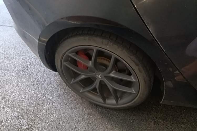 Used Tesla Model 3 2021 Revised Version II – Performance High-Performance All-Wheel-Drive Edition Right Rear Wheel Hub