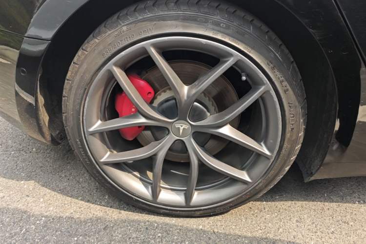 Used Tesla Model 3 2021 Revised Version II – Performance High-Performance All-Wheel-Drive Edition Right Rear Wheel Hub