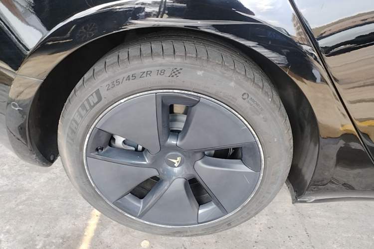 Used Tesla Model 3 2021 Standard Range Rear-Drive Upgraded Version Right Rear Wheel Hub