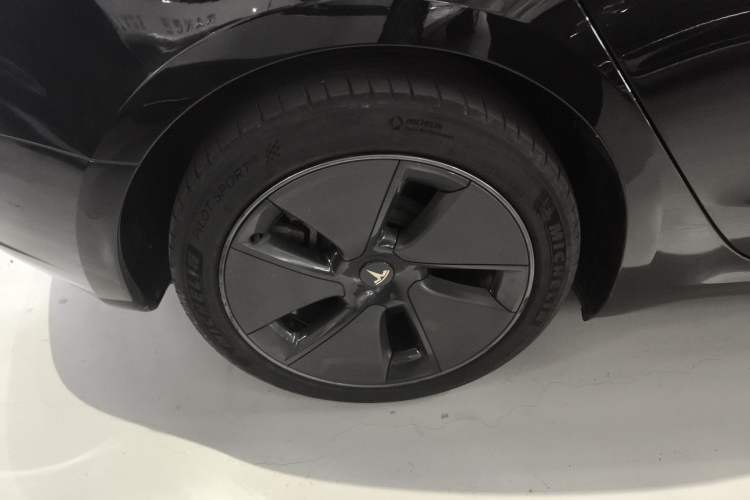 Used Tesla Model 3 2021 Standard Range Rear-Drive Upgraded Version Right Rear Wheel Hub