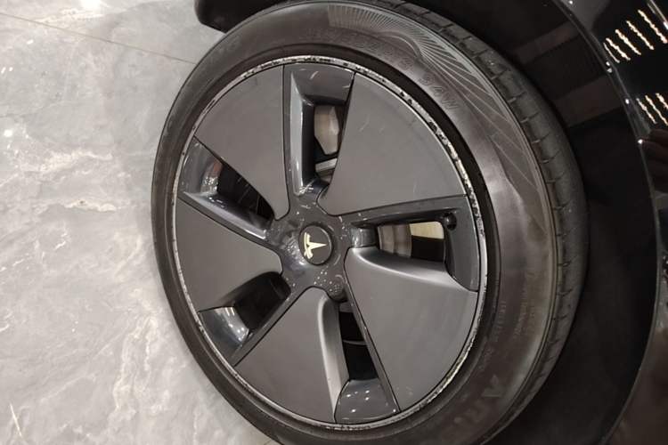 Used Tesla Model 3 2021 Standard Range Rear-Wheel Drive Upgraded Version 3D6 Right Rear Wheel Hub