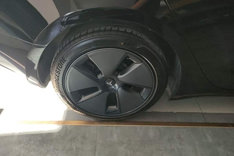 Used Tesla Model 3 2021 Standard Range Rear-Wheel Drive Upgraded Version 3D6 Right Rear Wheel Hub