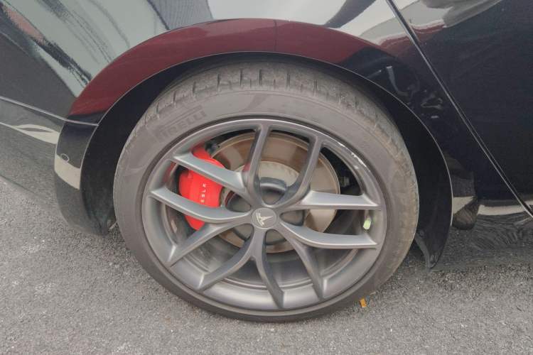 Used Tesla Model 3 2021 Performance High-Performance All-Wheel-Drive Version 3D6 Right Rear Wheel Hub