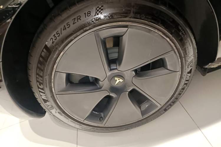 Used Tesla Model 3 2021 Revised Version Standard Range Rear-Wheel Drive Upgraded Edition 3D1 Right Rear Wheel Hub