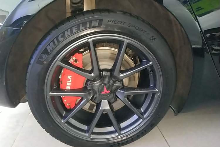 Used Tesla Model 3 2021 Standard Range Rear-Drive Upgraded Version Right Rear Wheel Hub