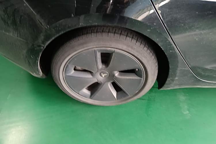 Used Tesla Model 3 2021 Standard Range Rear-Wheel Drive Upgraded Version 3D6 Right Rear Wheel Hub