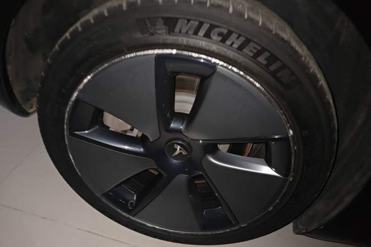 Used Tesla Model 3 2021 Standard Range Rear-Wheel Drive Upgraded Version 3D6 Right Rear Wheel Hub