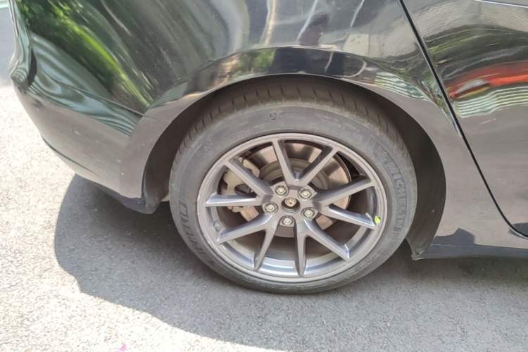 Used Tesla Model 3 2021 Standard Range Rear-Drive Upgraded Version Right Rear Wheel Hub