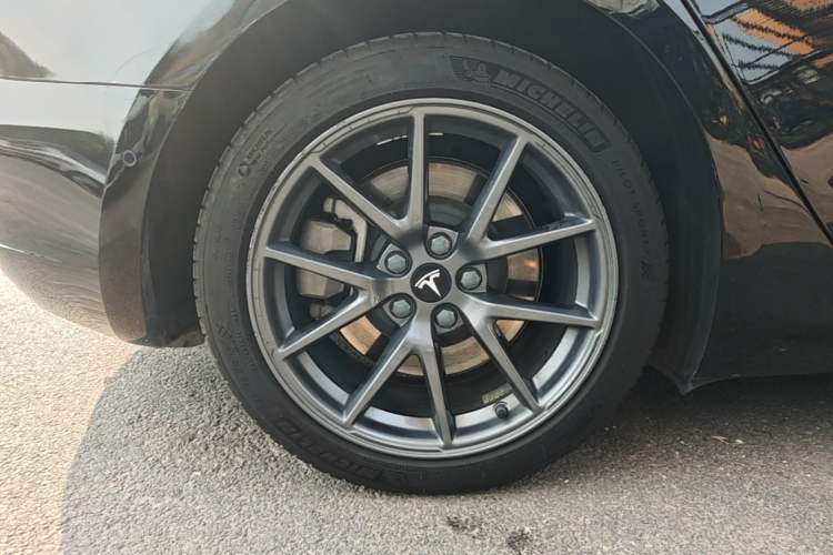 Used Tesla Model 3 2021 Standard Range Rear-Wheel Drive Upgraded Version 3D6 Right Rear Wheel Hub