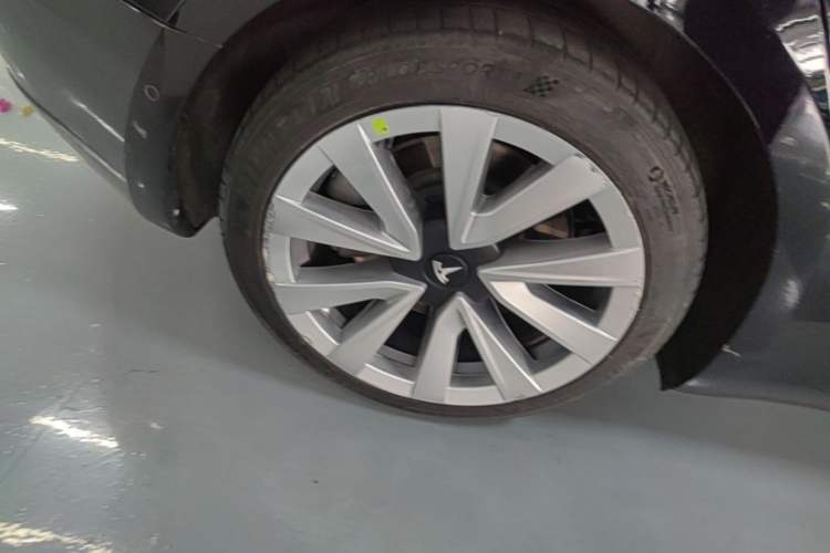 Used Tesla Model 3 2021 Standard Range Rear-Drive Upgraded Version Right Rear Wheel Hub