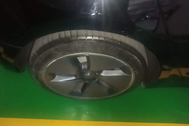 Used Tesla Model 3 2021 Standard Range Rear-Drive Upgraded Version Right Rear Wheel Hub