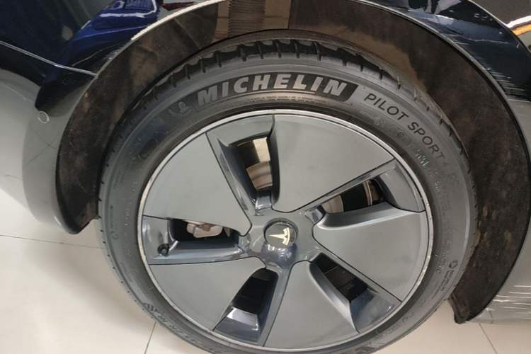 Used Tesla Model 3 2021 Revised Version Standard Range Rear-Wheel Drive Upgraded Edition 3D1 Right Rear Wheel Hub