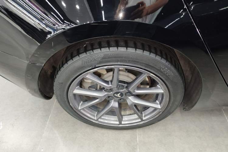 Used Tesla Model 3 2021 Revised Version Standard Range Rear-Wheel Drive Upgraded Edition 3D1 Right Rear Wheel Hub