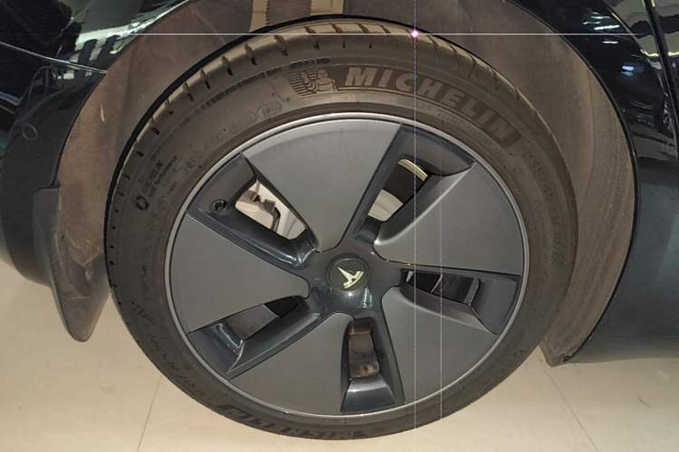 Used Tesla Model 3 2021 Standard Range Rear-Wheel Drive Upgraded Version 3D6 Right Rear Wheel Hub