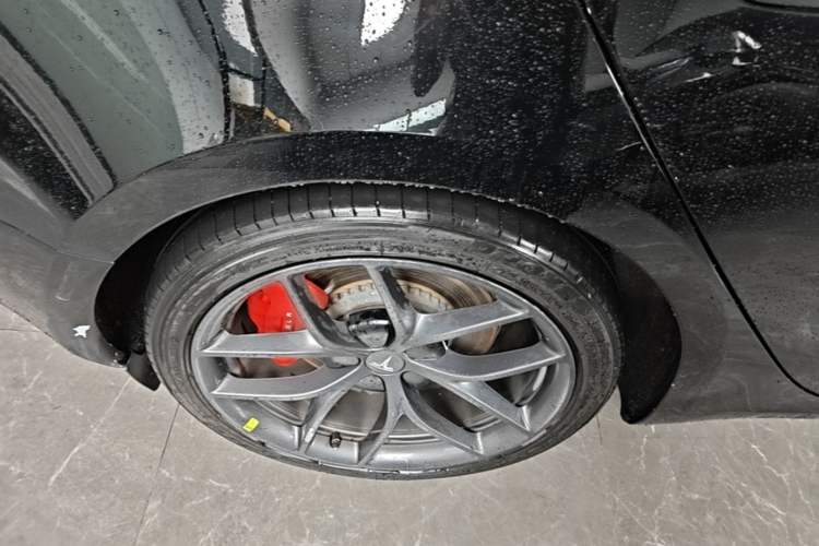 Used Tesla Model 3 2021 Performance High-Performance All-Wheel-Drive Version 3D6 Right Rear Wheel Hub