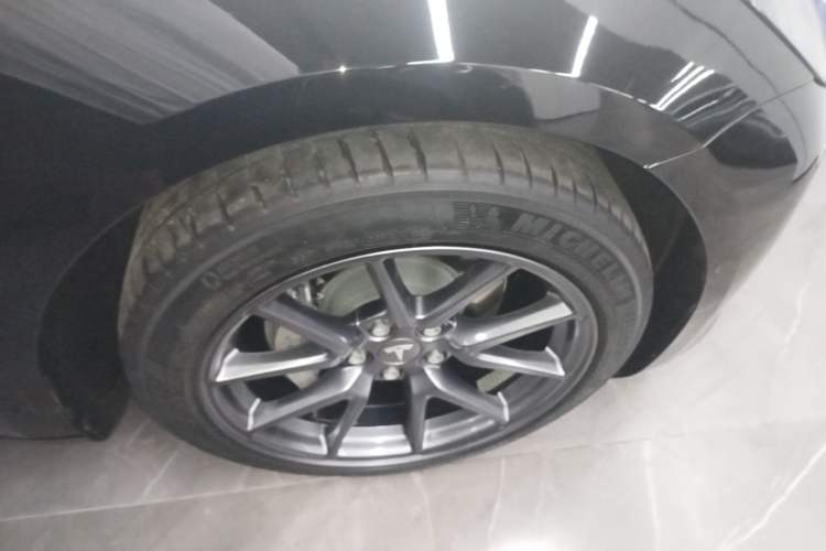 Used Tesla Model 3 2021 Standard Range Rear-Wheel Drive Upgraded Version 3D6 Right Rear Wheel Hub