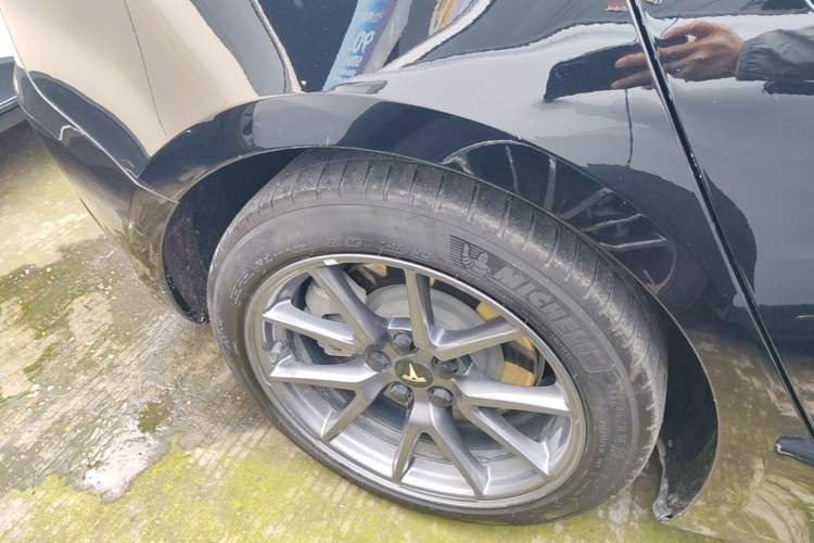 Used Tesla Model 3 2021 Standard Range Rear-Wheel Drive Upgraded Version 3D6 Right Rear Wheel Hub