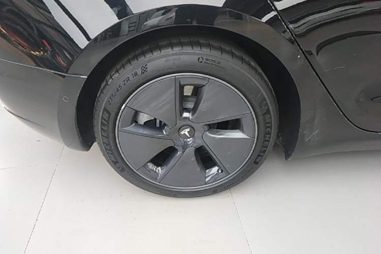 Used Tesla Model 3 2021 Standard Range Rear-Drive Upgraded Version Right Rear Wheel Hub