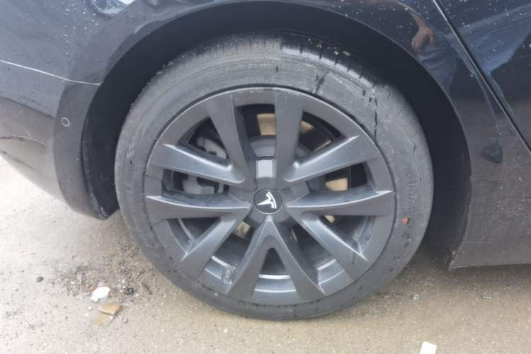 Used Tesla Model 3 2021 Standard Range Rear-Drive Upgraded Version Right Rear Wheel Hub