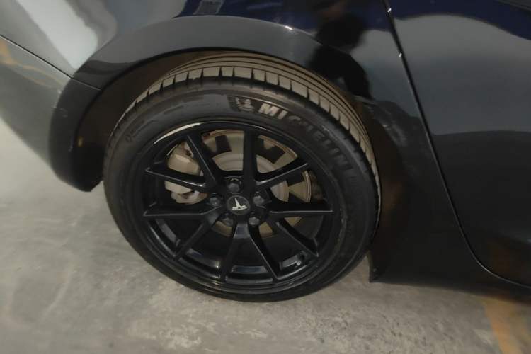 Used Tesla Model 3 2021 Standard Range Rear-Wheel Drive Upgraded Version 3D6 Right Rear Wheel Hub