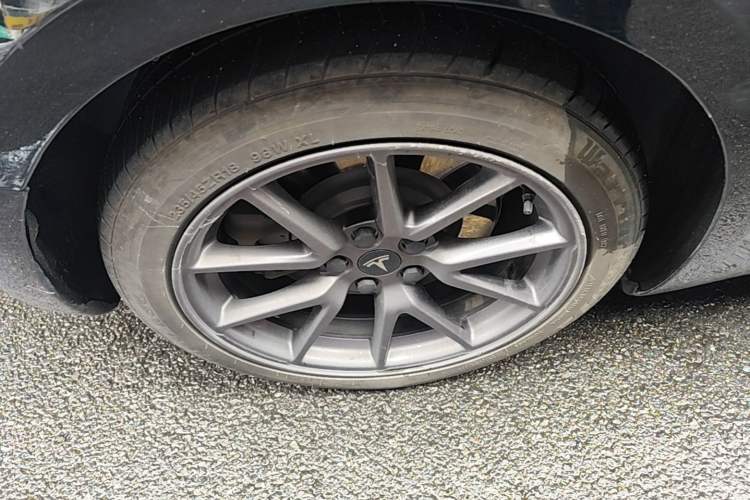 Used Tesla Model 3 2021 Standard Range Rear-Wheel Drive Upgraded Version 3D6 Right Rear Wheel Hub