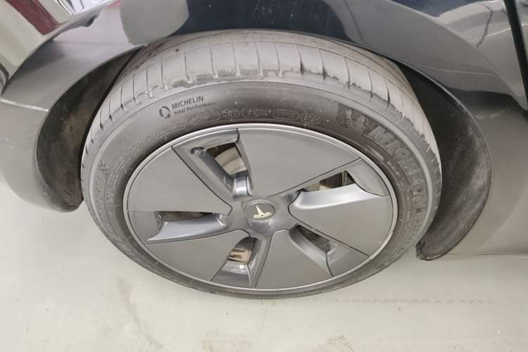 Used Tesla Model 3 2021 Standard Range Rear-Wheel Drive Upgraded Version 3D6 Right Rear Wheel Hub