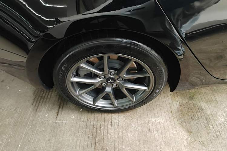 Used Tesla Model 3 2021 Standard Range Rear-Drive Upgraded Version Right Rear Wheel Hub