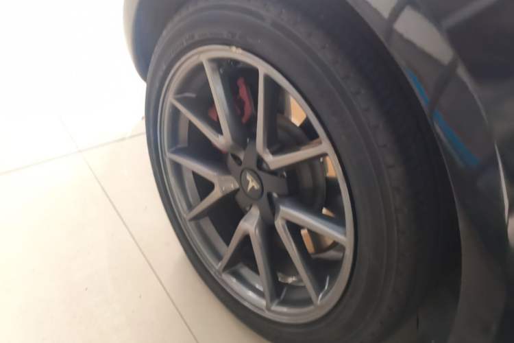 Used Tesla Model 3 2021 Standard Range Rear-Drive Upgraded Version Right Rear Wheel Hub