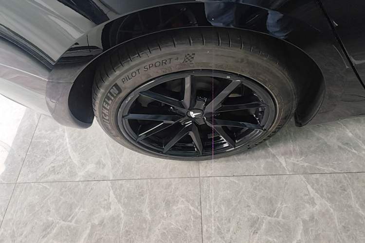 Used Tesla Model 3 2021 Standard Range Rear-Drive Upgraded Version Right Rear Wheel Hub