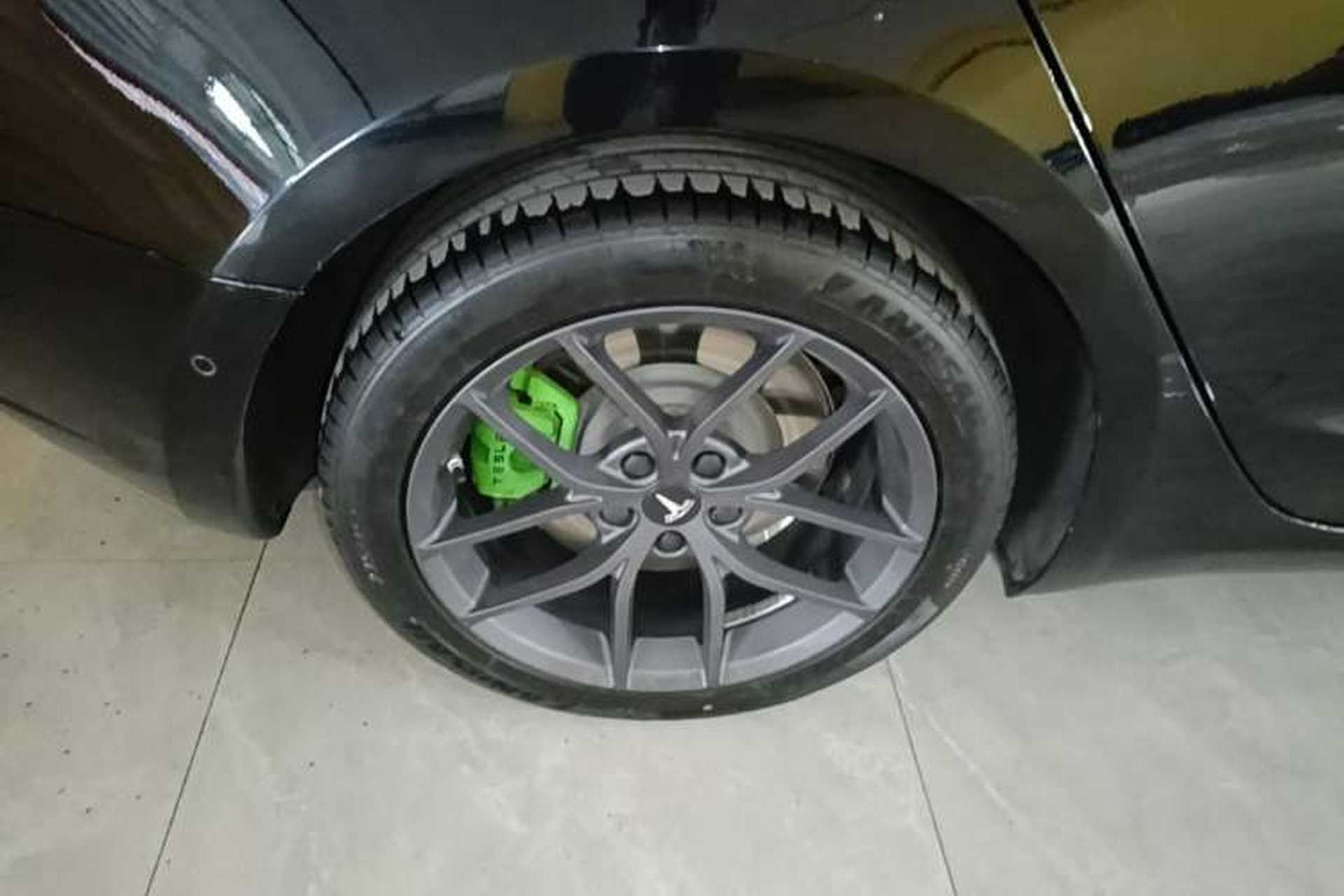 Used Tesla Model 3 2021 Standard Range Rear-Wheel Drive Upgraded Version 3D6 Right Rear Wheel Hub
