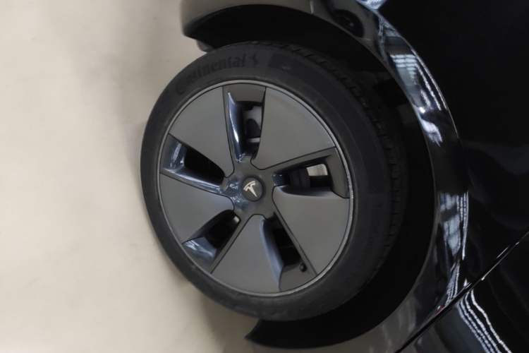 Used Tesla Model 3 2021 Standard Range Rear-Wheel Drive Upgraded Version 3D6 Right Rear Wheel Hub