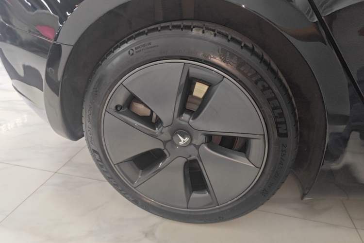 Used Tesla Model 3 2021 Standard Range Rear-Drive Upgraded Version Right Rear Wheel Hub