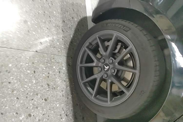 Used Tesla Model 3 2021 Standard Range Rear-Wheel Drive Upgraded Version 3D6 Right Rear Wheel Hub