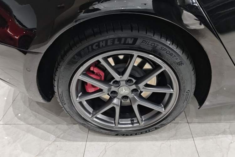 Used Tesla Model 3 2021 Standard Range Rear-Drive Upgraded Version Right Rear Wheel Hub