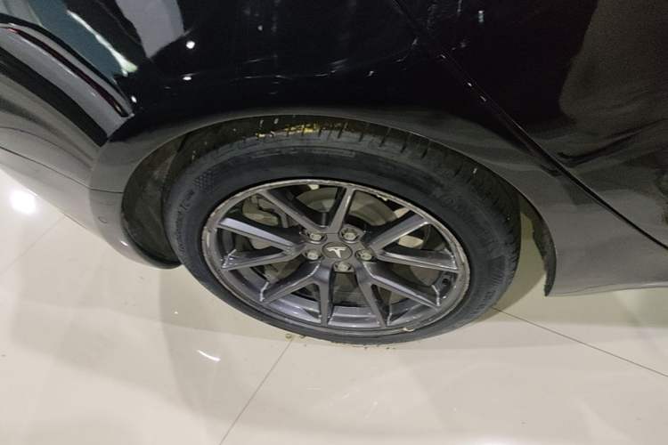 Used Tesla Model 3 2021 Standard Range Rear-Drive Upgraded Version Right Rear Wheel Hub