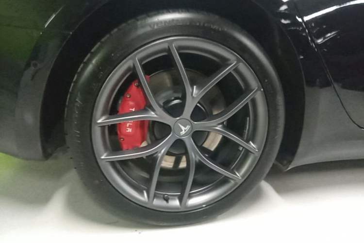 Used Tesla Model 3 2021 Standard Range Rear-Wheel Drive Upgraded Version 3D6 Right Rear Wheel Hub