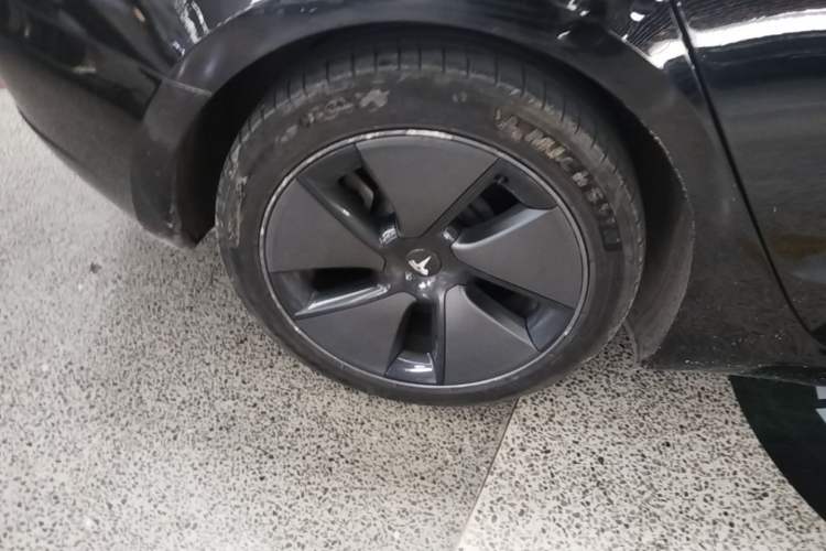 Used Tesla Model 3 2021 Standard Range Rear-Wheel Drive Upgraded Version 3D6 Right Rear Wheel Hub