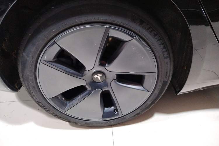 Used Tesla Model 3 2021 Standard Range Rear-Wheel Drive Upgraded Version 3D6 Right Rear Wheel Hub