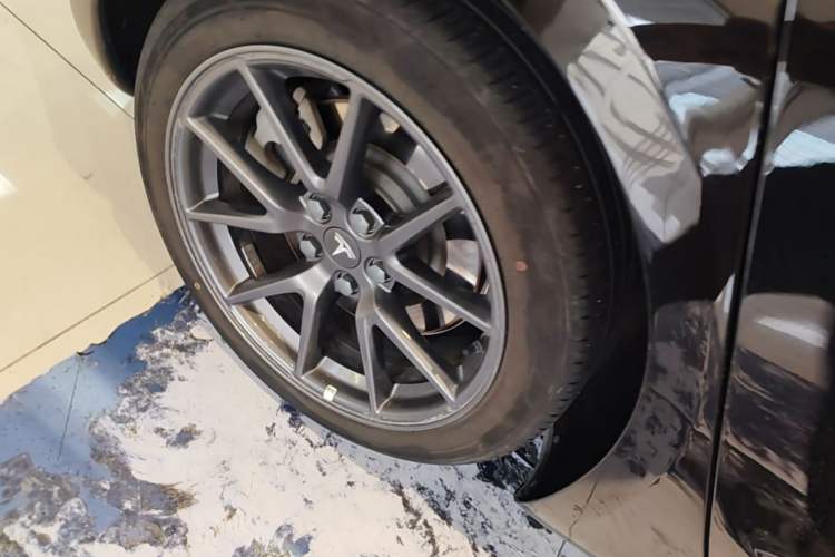 Used Tesla Model 3 2021 Standard Range Rear-Drive Upgraded Version Right Rear Wheel Hub