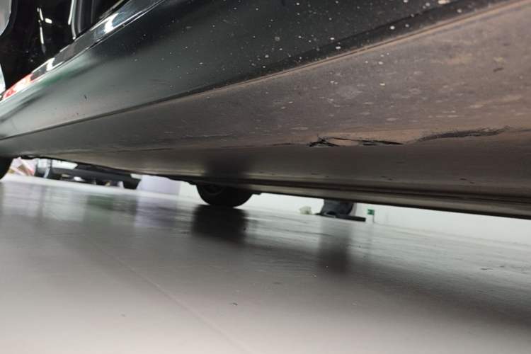 Used Tesla Model 3 2021 Standard Range Rear-Drive Upgraded Version Right Side Sill