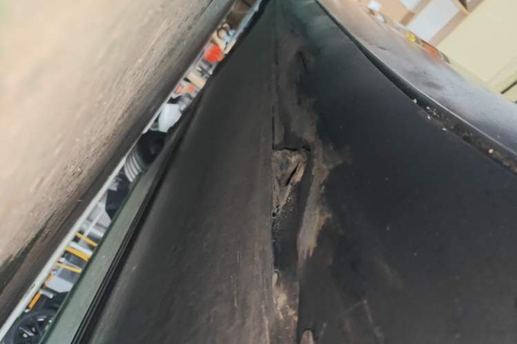 Used Tesla Model 3 2021 Standard Range Rear-Wheel Drive Upgraded Version 3D6 Right Side Sill