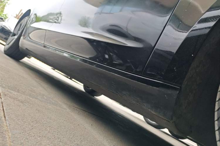 Used Tesla Model 3 2021 Standard Range Rear-Wheel Drive Upgraded Version 3D6 Right Side Sill