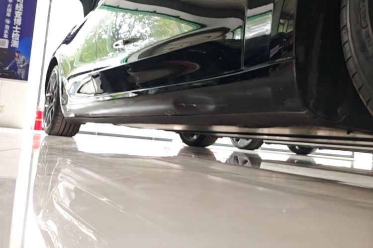 Used Tesla Model 3 2021 Performance High-Performance All-Wheel-Drive Version 3D6 Right Side Sill