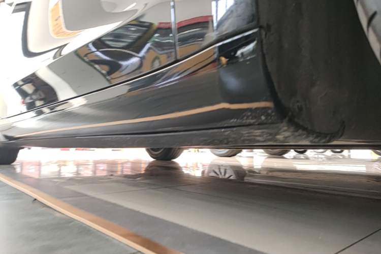 Used Tesla Model 3 2021 Standard Range Rear-Wheel Drive Upgraded Version 3D6 Right Side Sill