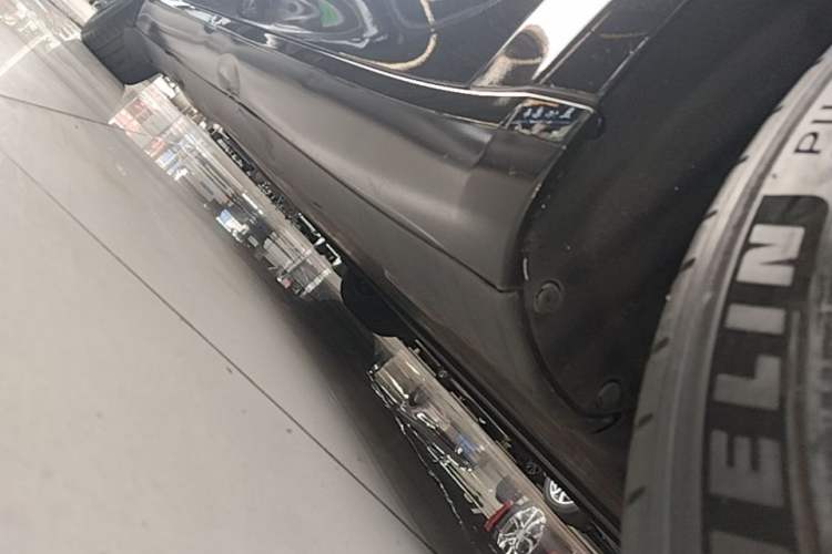 Used Tesla Model 3 2021 Standard Range Rear-Drive Upgraded Version Right Side Sill