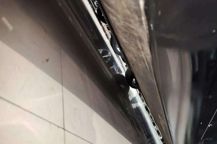 Used Tesla Model 3 2021 Standard Range Rear-Drive Upgraded Version Right Side Sill