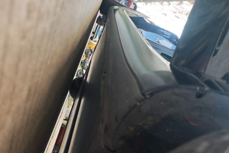 Used Tesla Model 3 2021 Standard Range Rear-Wheel Drive Upgraded Version 3D6 Right Side Sill