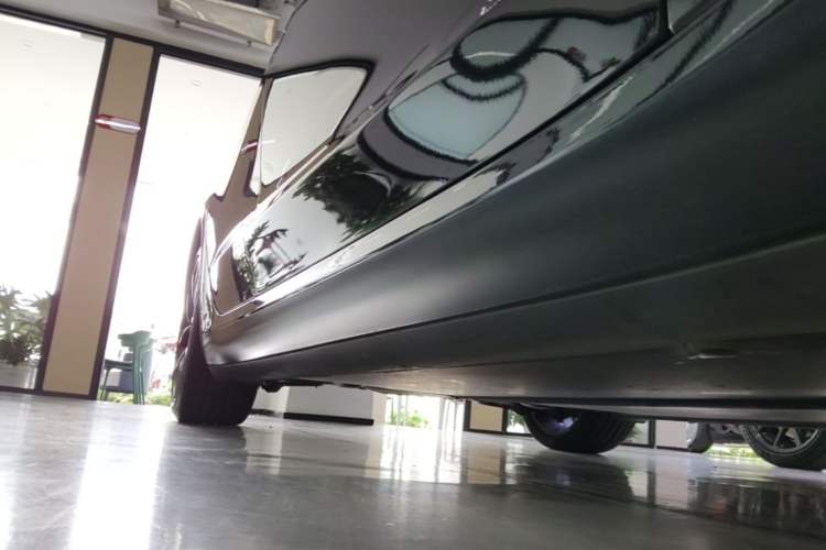 Used Tesla Model 3 2021 Performance High-Performance All-Wheel-Drive Version 3D6 Right Side Sill