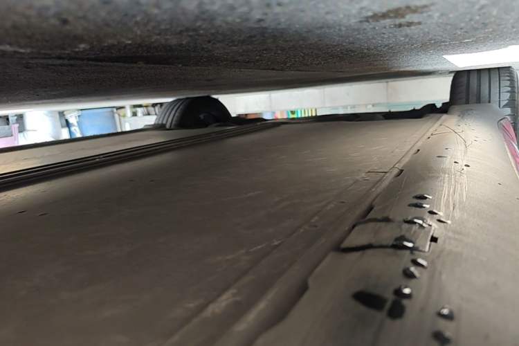 Used Tesla Model 3 2021 Standard Range Rear-Wheel Drive Upgraded Version 3D6 Right Side Sill
