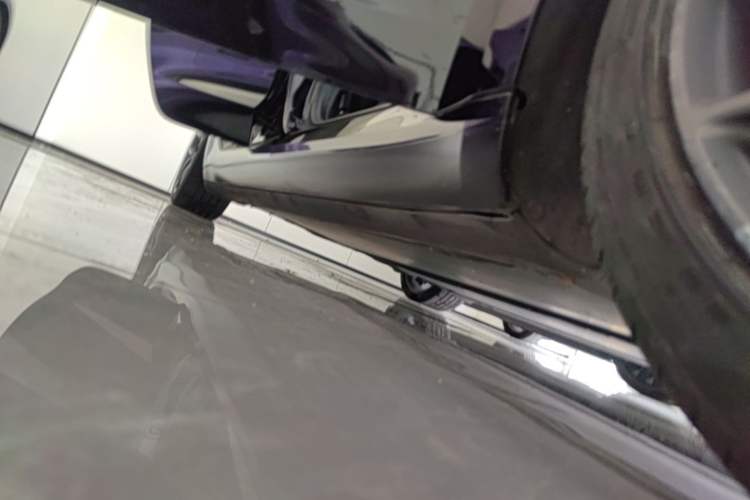 Used Tesla Model 3 2021 Revised Performance Version with All-Wheel Drive 3D1 Right Side Sill